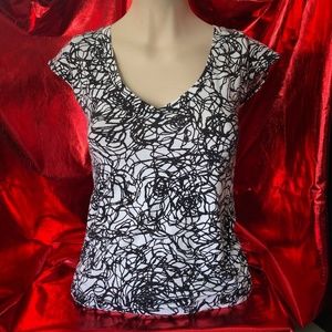 Theory V-Neck Black & White Scribble Flower Cap Sleeve Soft Shirt